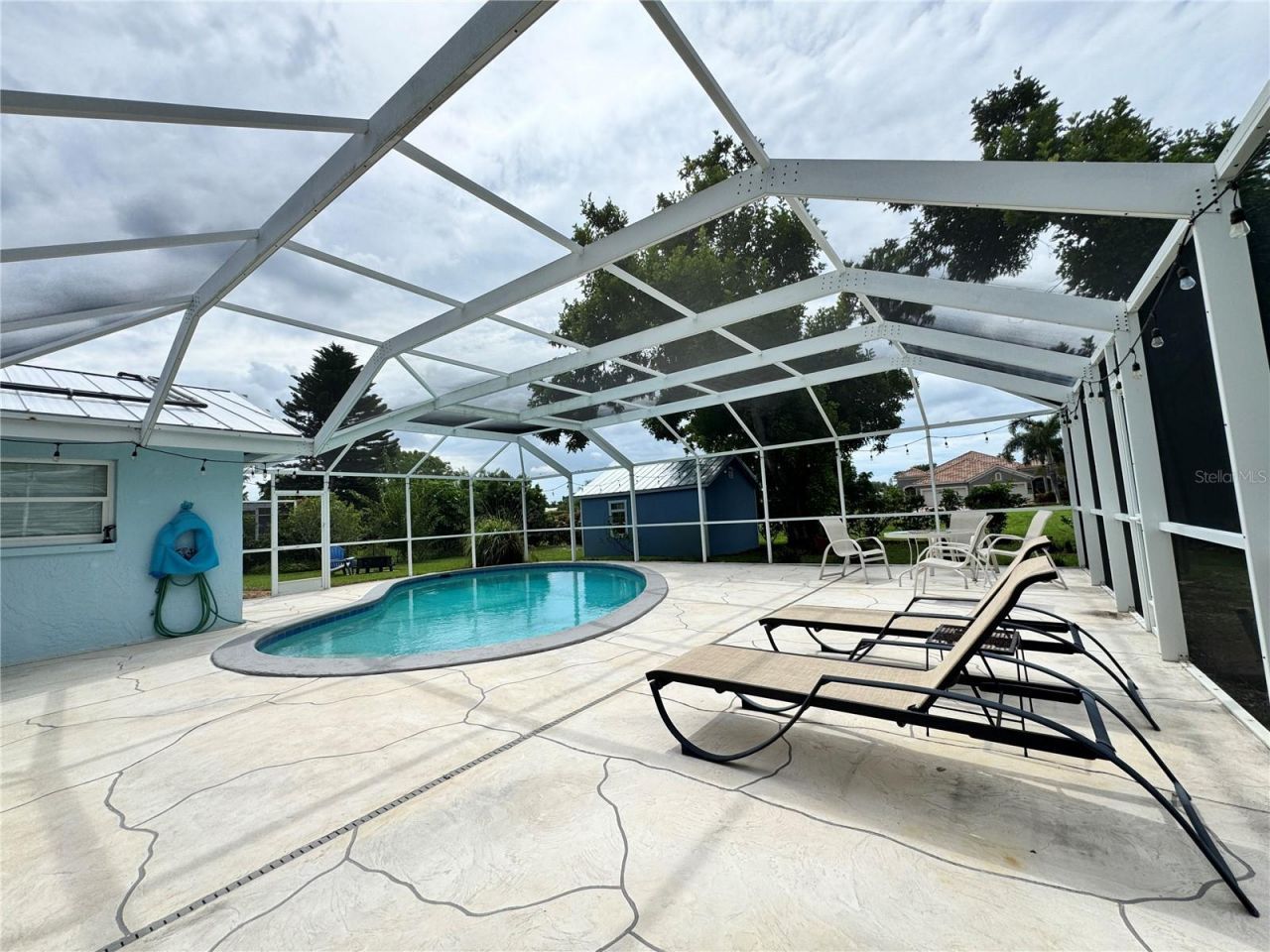 6813 13th Avenue Drive W, Bradenton, FL 34209 Photo