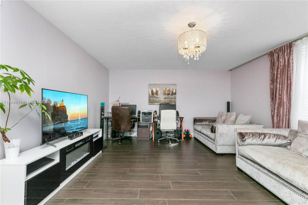 20291 NE 30th Ave, Unit PH-10, Aventura, FL 33180 Photo