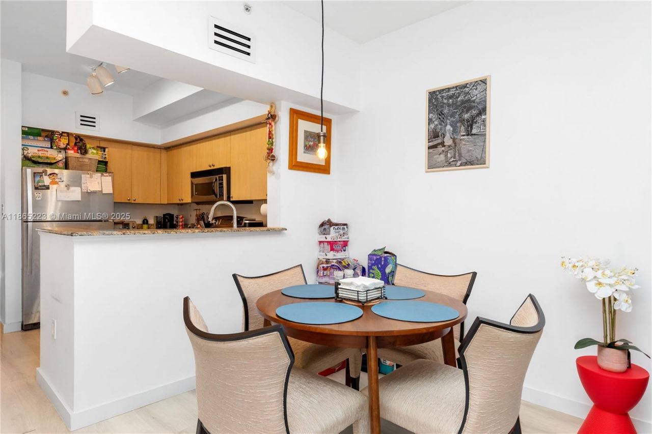 2961 NE 185th St, Unit 1617, Aventura, FL 33180 Photo