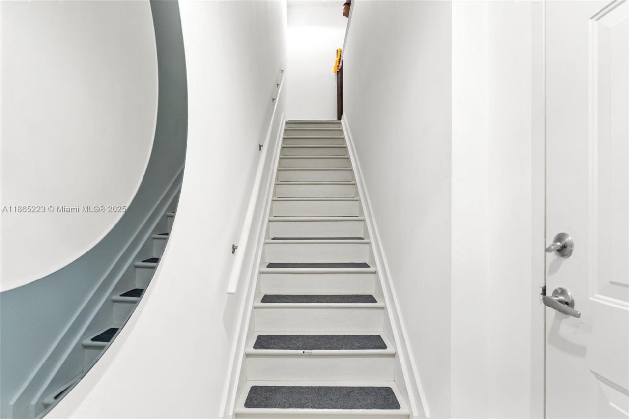 2961 NE 185th St, Unit 1617, Aventura, FL 33180 Photo