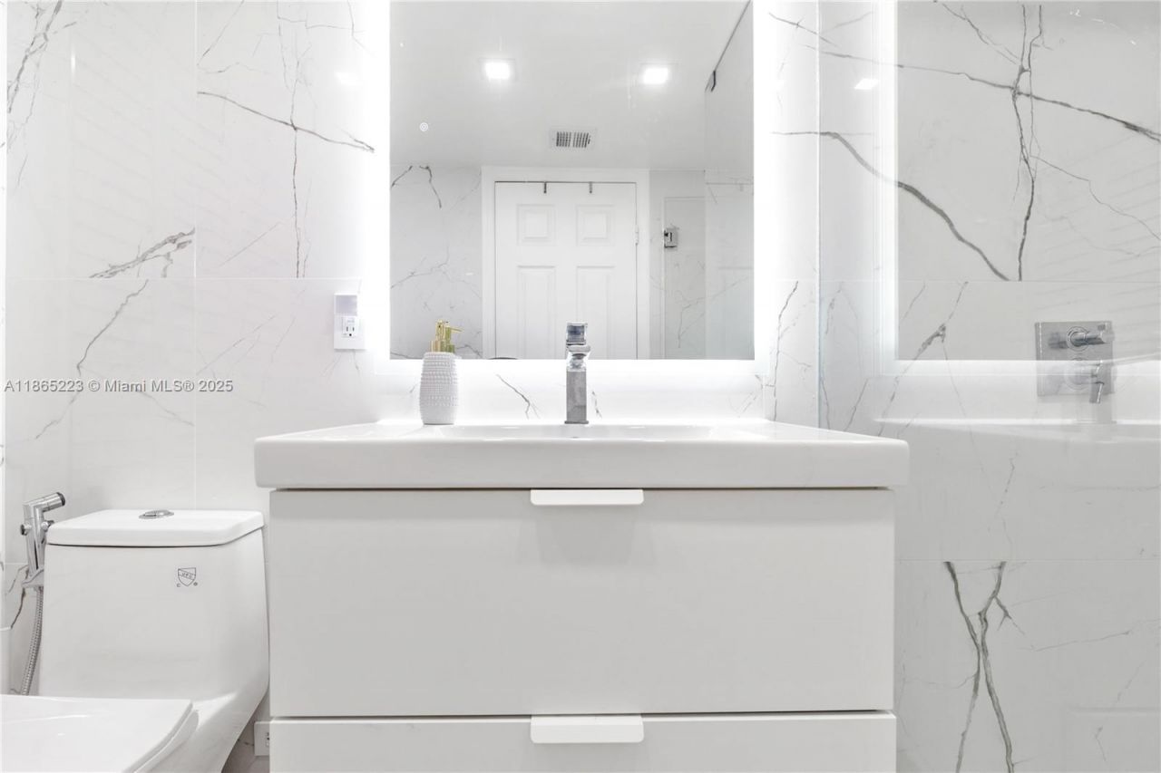 2961 NE 185th St, Unit 1617, Aventura, FL 33180 Photo