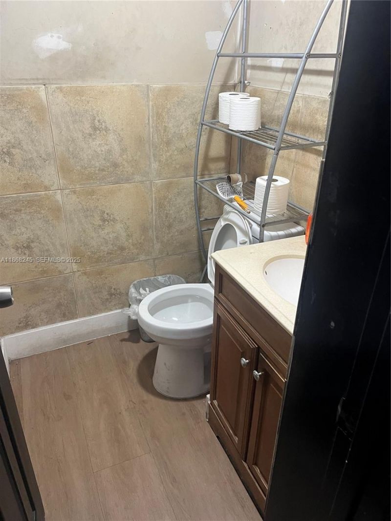 1001 E 43rd St, Hialeah, FL 33013 Photo