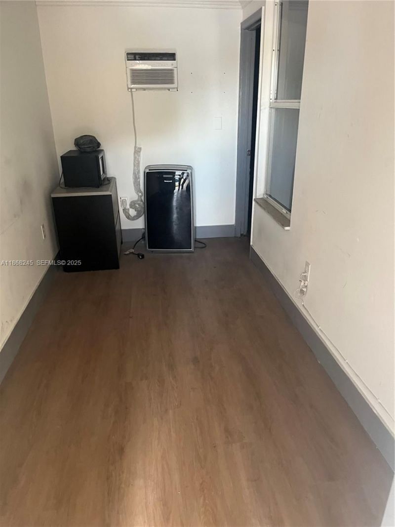 1001 E 43rd St, Hialeah, FL 33013 Photo