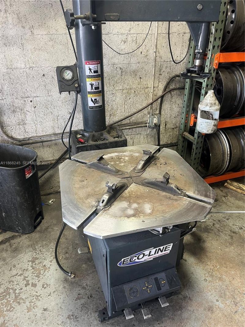 1001 E 43rd St, Hialeah, FL 33013 Photo