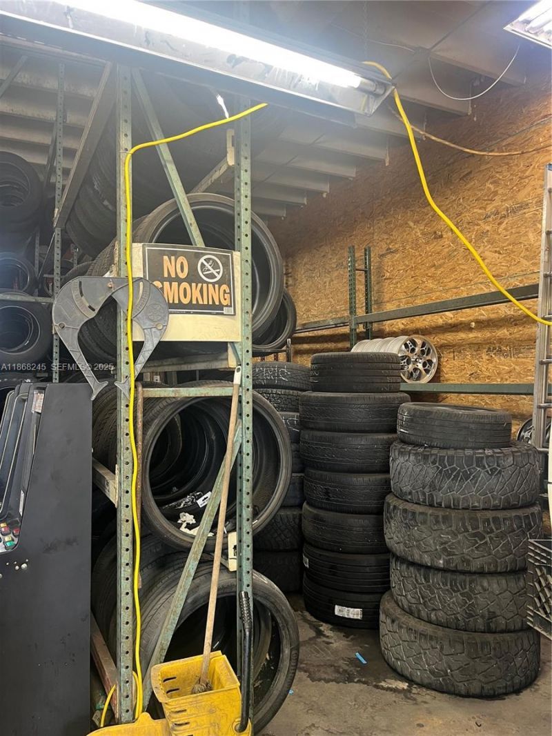 1001 E 43rd St, Hialeah, FL 33013 Photo