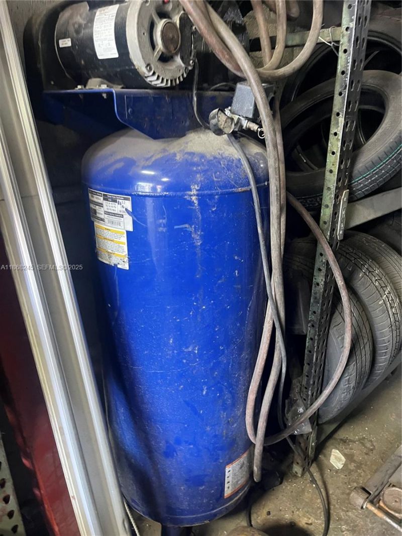 1001 E 43rd St, Hialeah, FL 33013 Photo