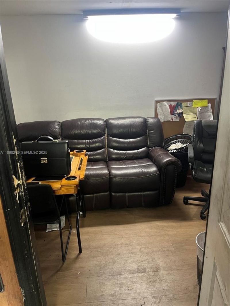 1001 E 43rd St, Hialeah, FL 33013 Photo