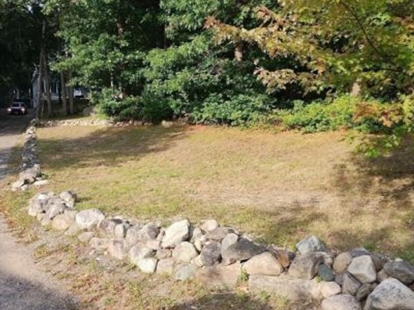 290 School, Pembroke, MA 02359