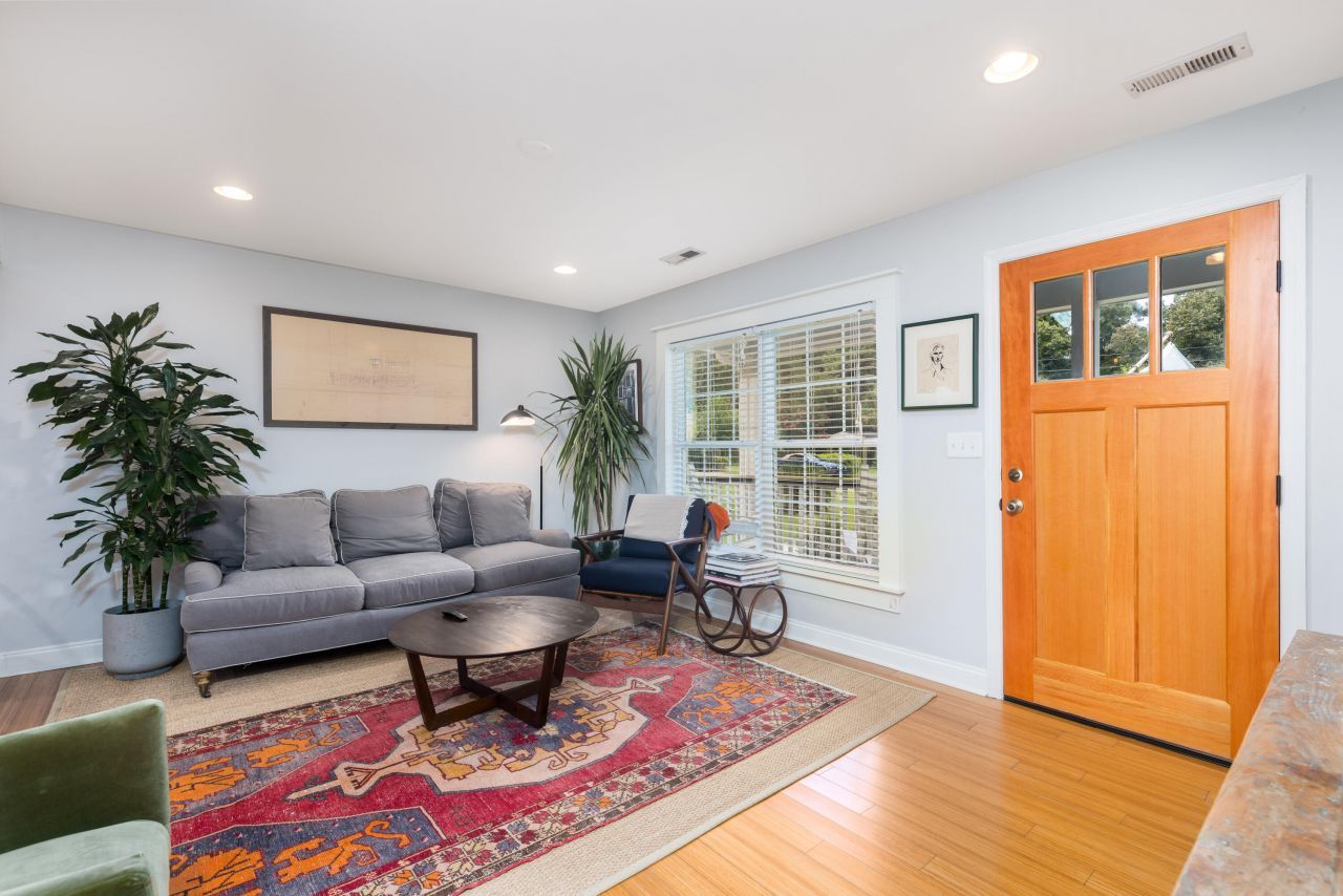 62 Anita Drive Photo 13