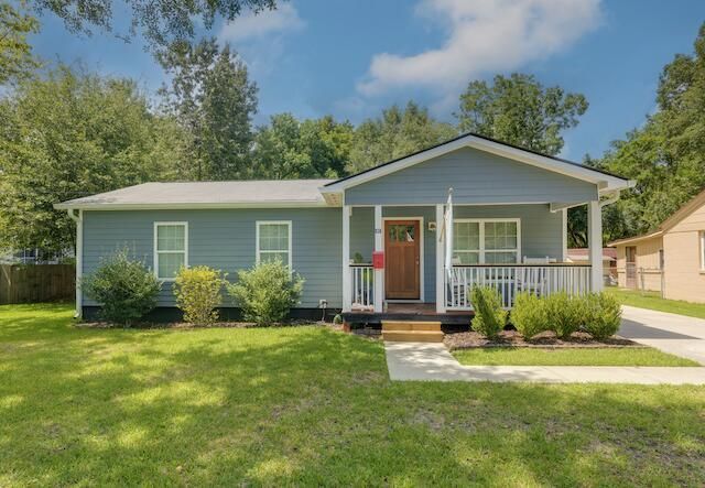 62 Anita Drive Photo 4