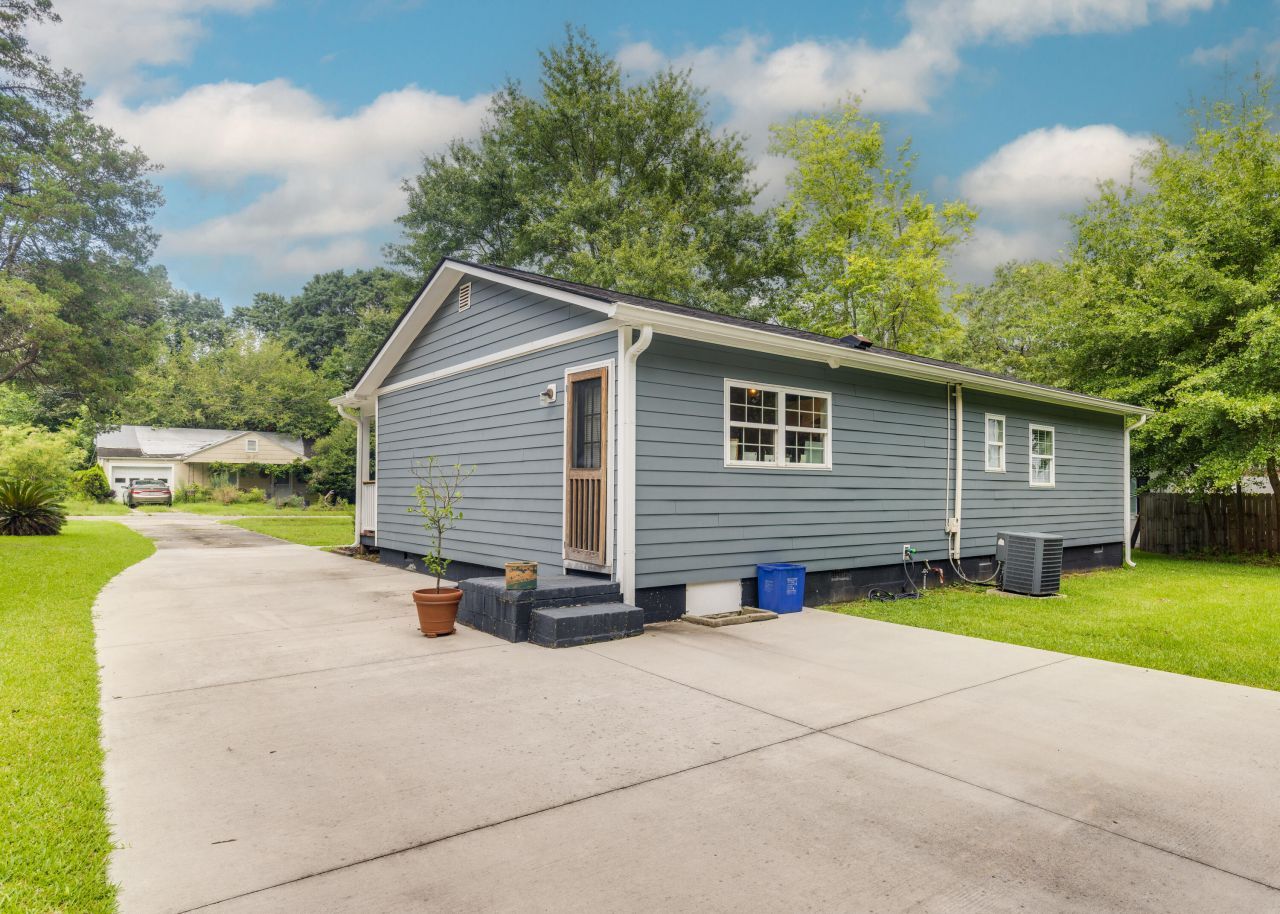 62 Anita Drive Photo 8