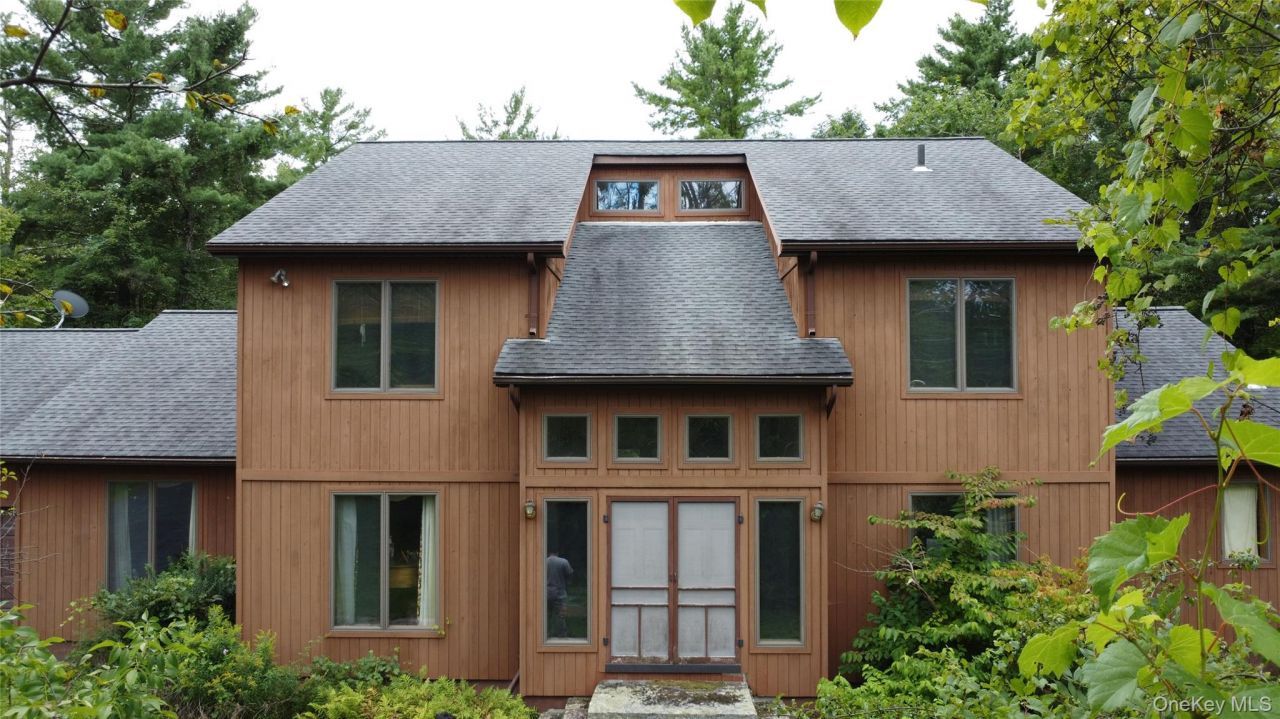 211 Meadow Brook Lane, Greenville, NY 12083 Main Photo