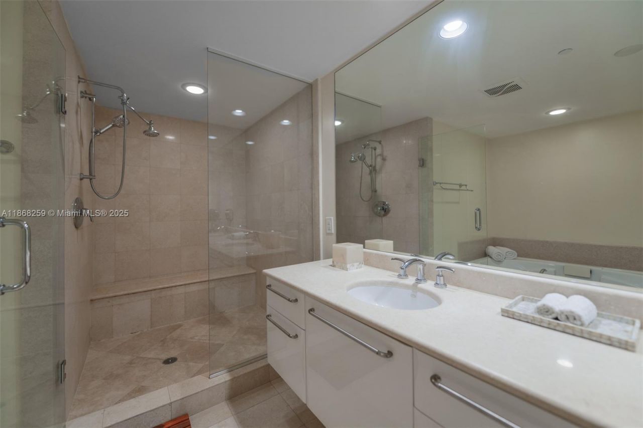 3101 S Ocean Dr, Unit 404, Hollywood, FL 33019 Photo