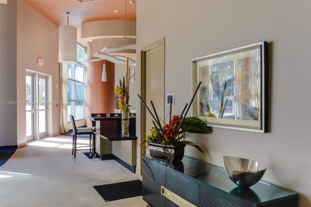 3101 S Ocean Dr, Unit 404, Hollywood, FL 33019 Photo