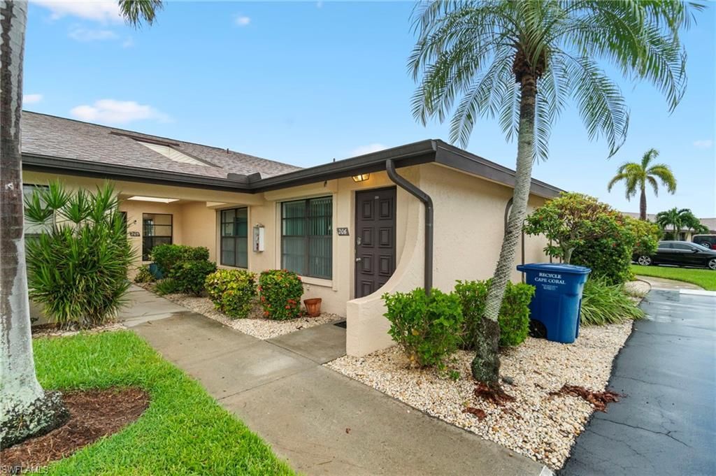 3913 SE 11th Ave, Unit 206, Cape Coral, FL 33904 Photo