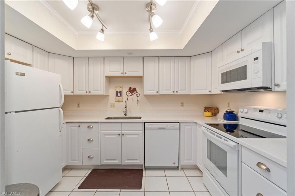 3913 SE 11th Ave, Unit 206, Cape Coral, FL 33904 Photo