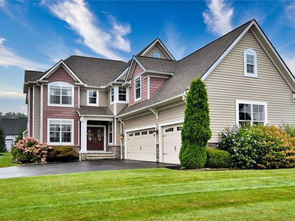 17581 Gates Landing Drive, Chagrin Falls, OH 44023