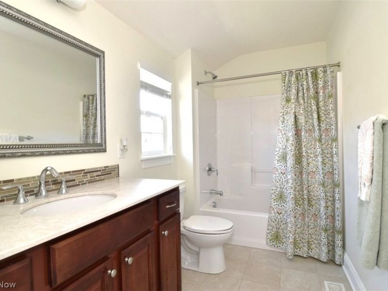 17581 Gates Landing Drive, Chagrin Falls, OH 44023 Photo 32