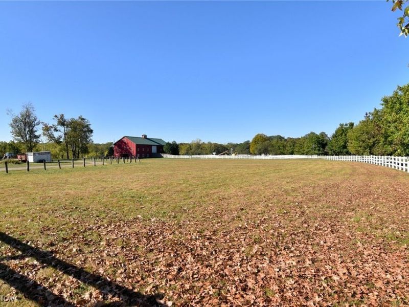 17581 Gates Landing Drive, Chagrin Falls, OH 44023 Photo 48
