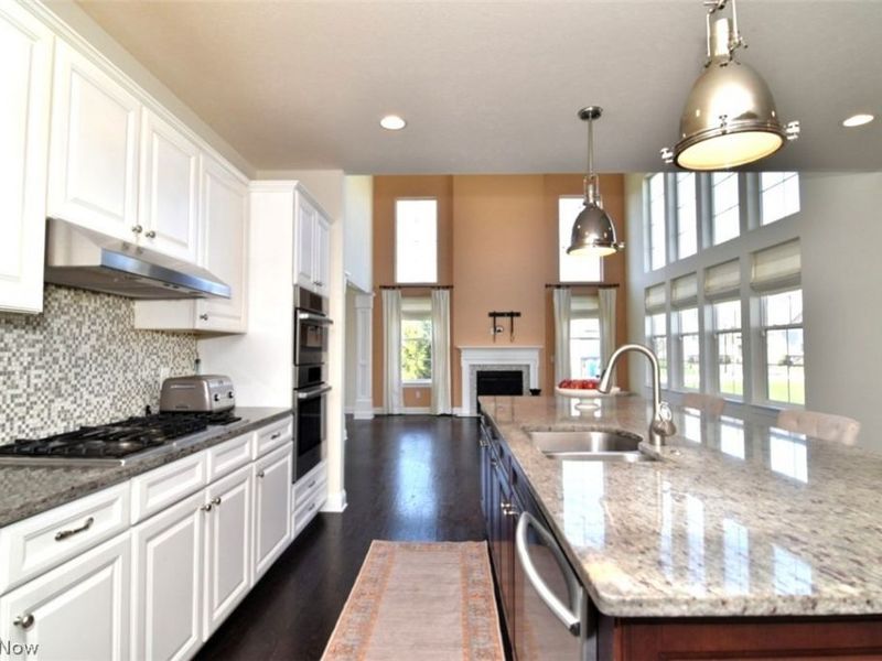 17581 Gates Landing Drive, Chagrin Falls, OH 44023 Photo 8
