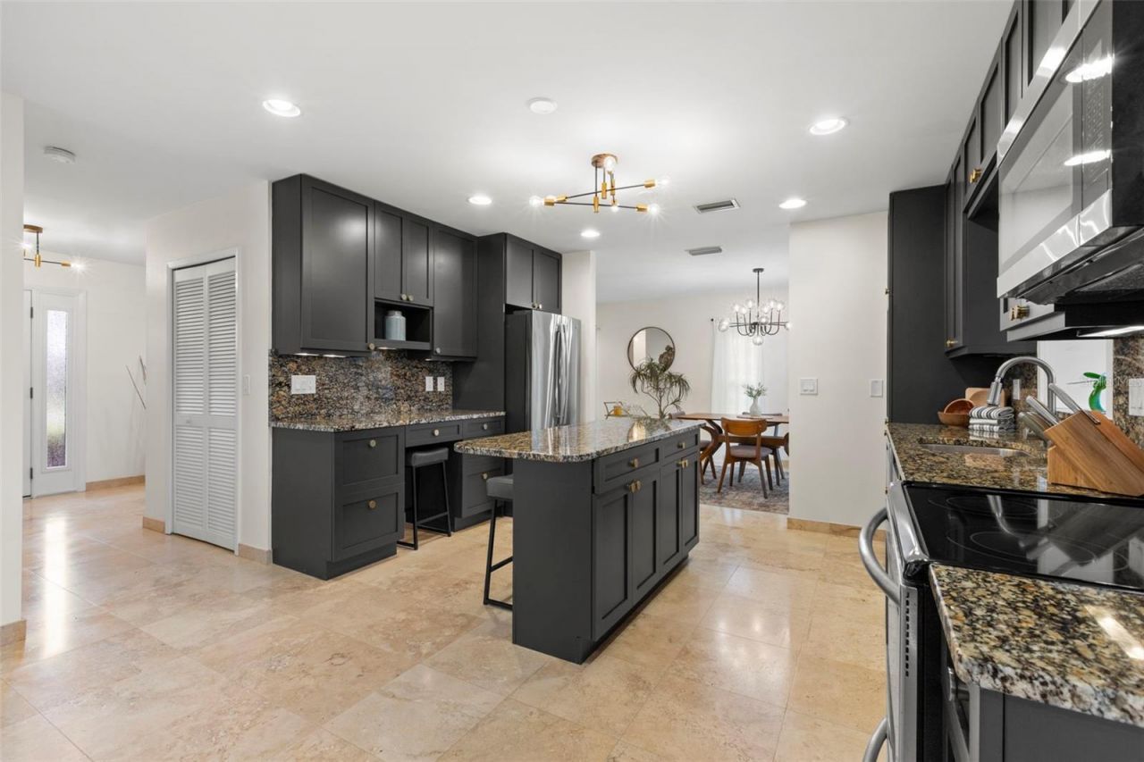 1747 87th Terrace N, Saint Petersburg, FL 33702 Photo