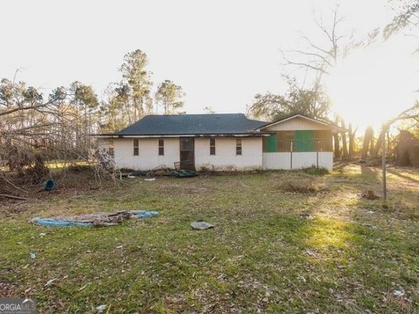 65 Fleming Drive NE, Baxley, GA 31513