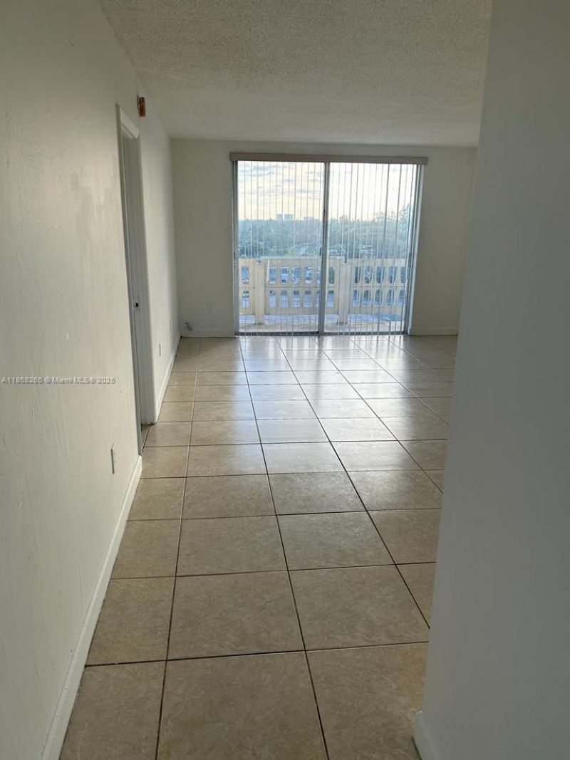 15600 NW 7th Ave, Unit 805, Miami, FL 33169 Photo