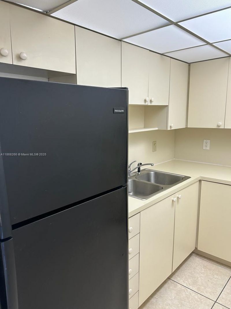 15600 NW 7th Ave, Unit 805, Miami, FL 33169 Photo