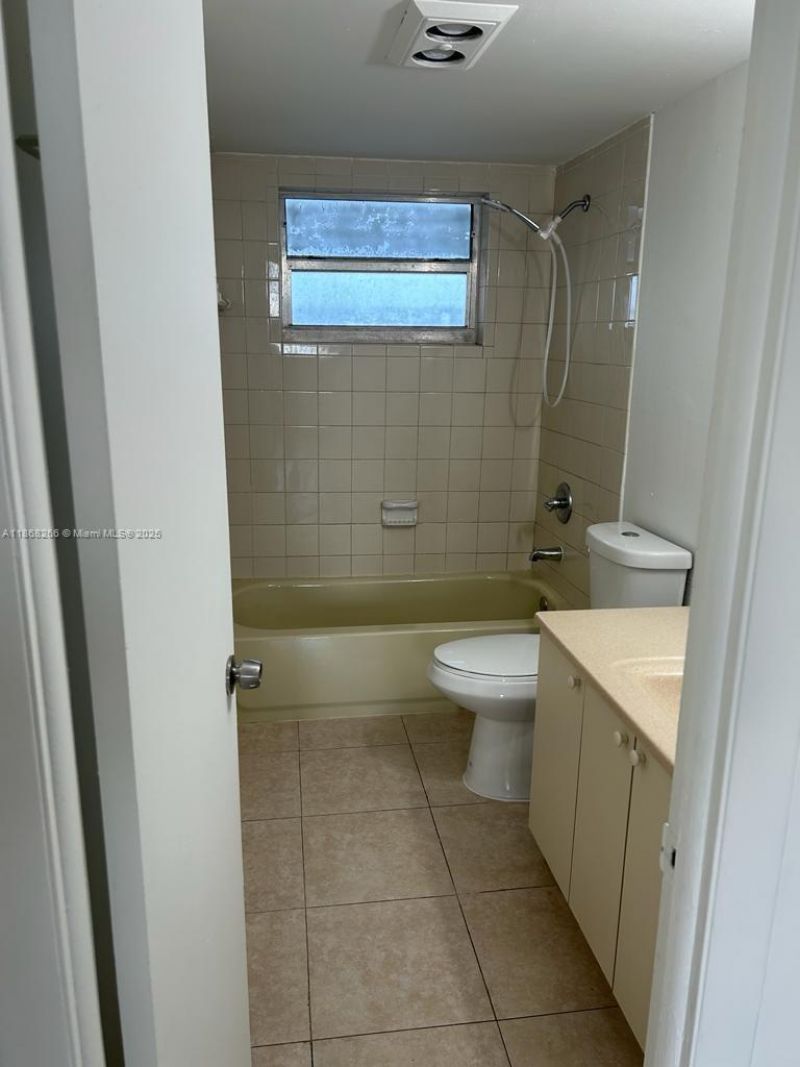 15600 NW 7th Ave, Unit 805, Miami, FL 33169 Photo