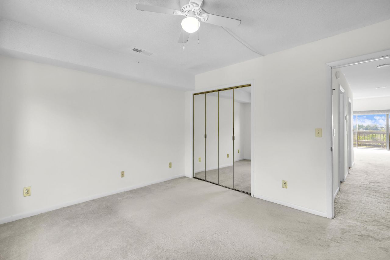 205 River Breeze Drive Photo 14