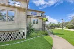 205 River Breeze Drive photo 4