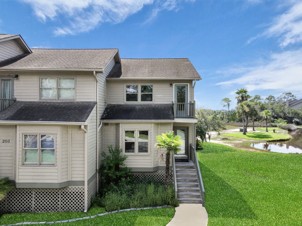 205 River Breeze Drive Photo 4