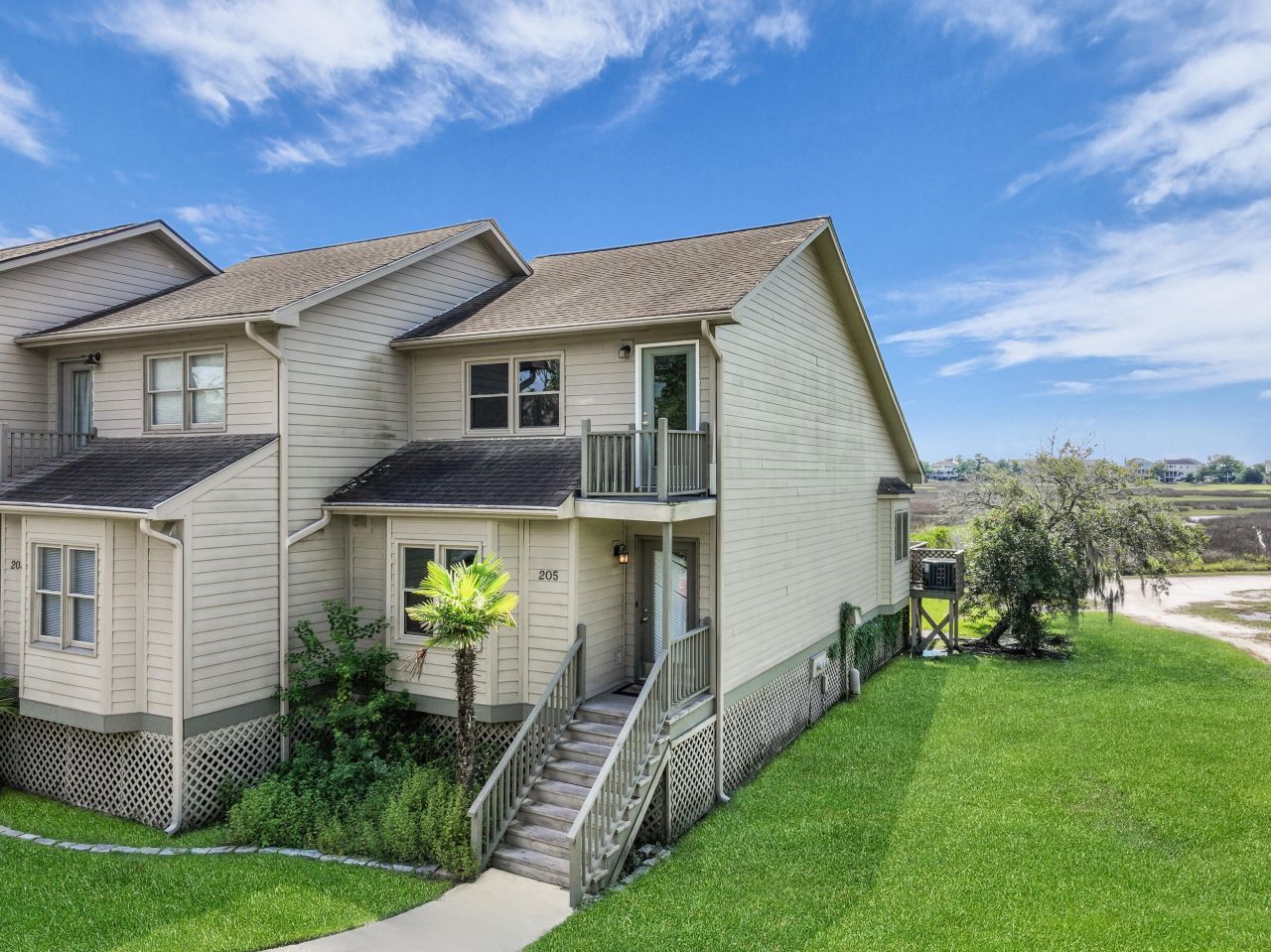 205 River Breeze Drive Photo 5