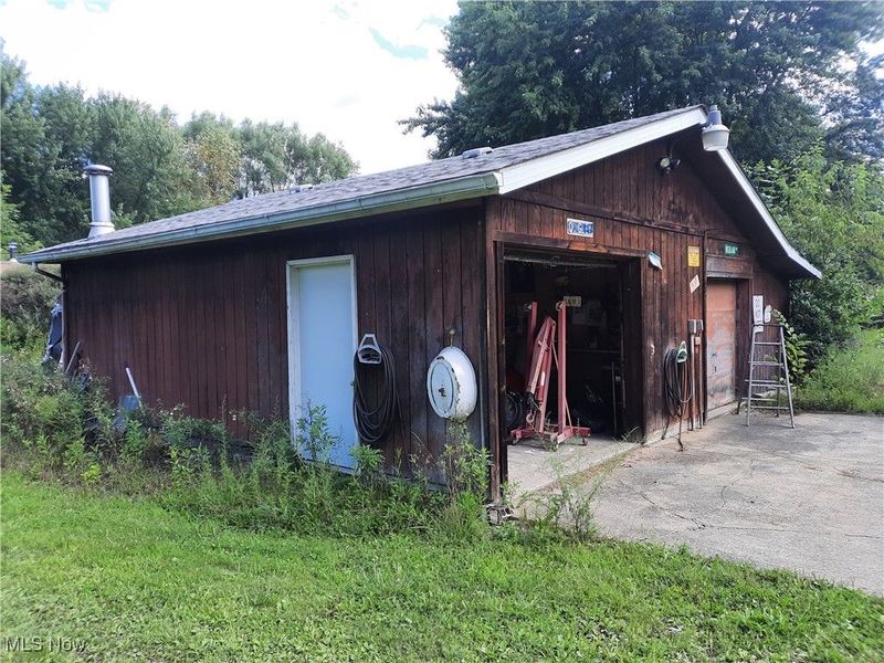 6970 William Avenue, Williamsfield, OH 44093 Photo 2