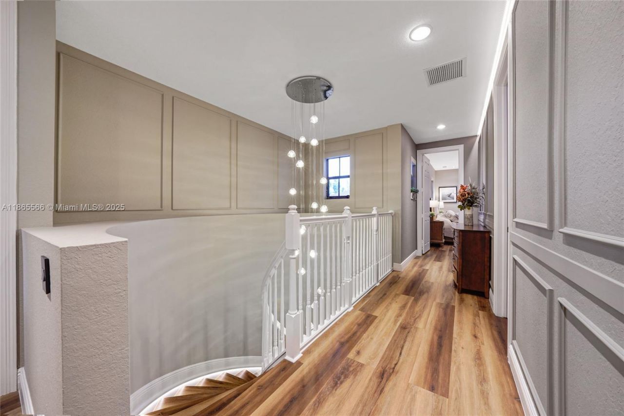 9835 NW 86th Ter, Doral, FL 33178 Photo