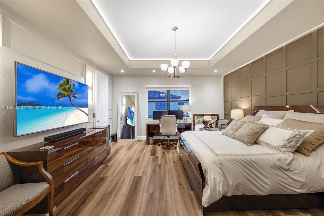 9835 NW 86th Ter, Doral, FL 33178 Photo