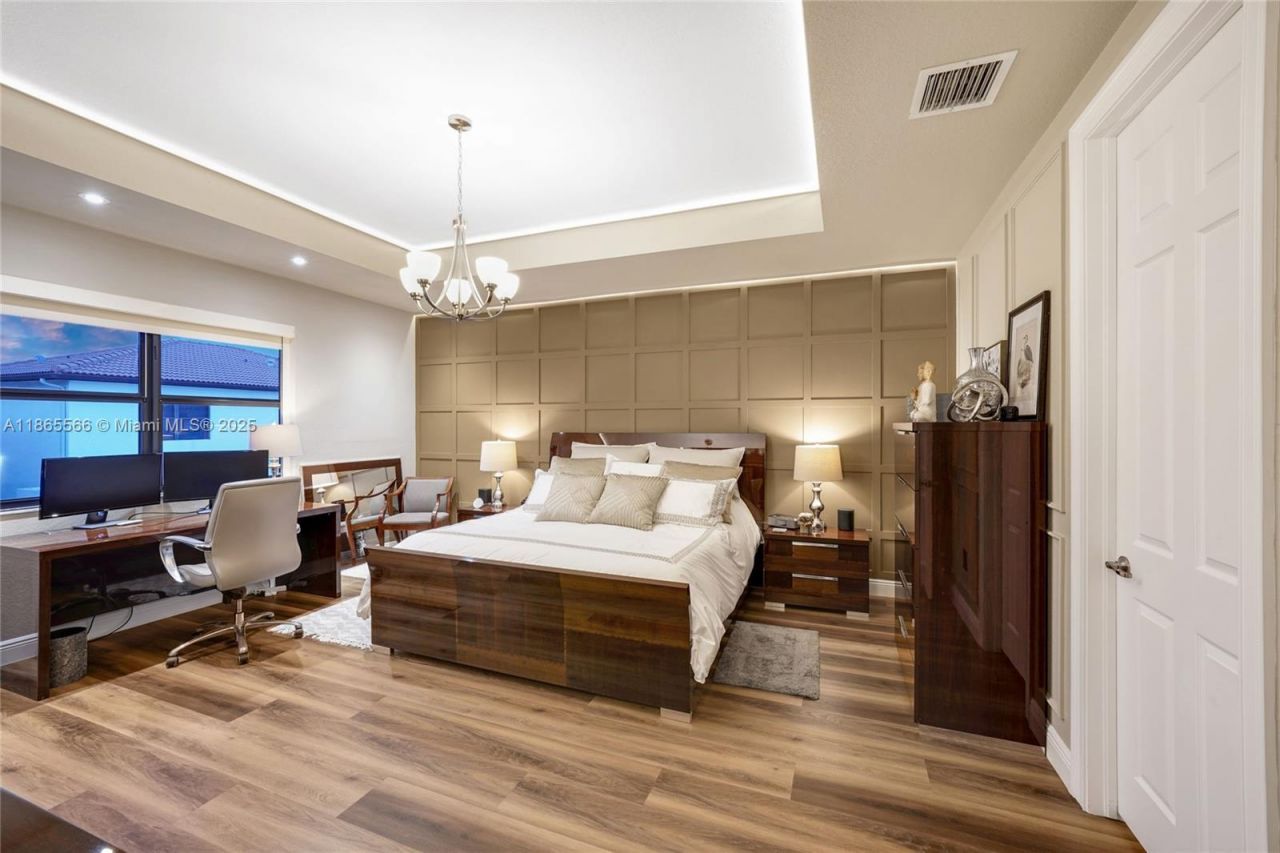 9835 NW 86th Ter, Doral, FL 33178 Photo