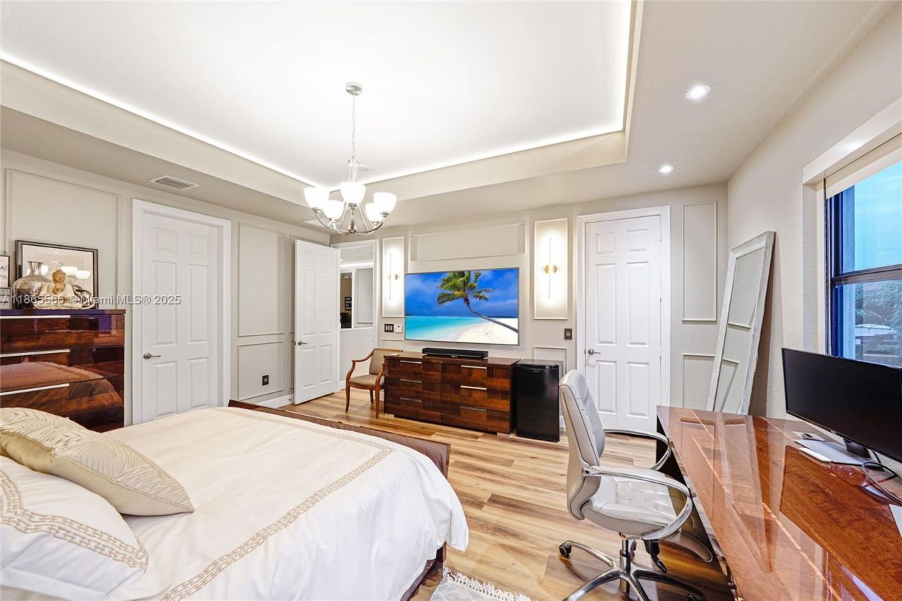 9835 NW 86th Ter, Doral, FL 33178 Photo