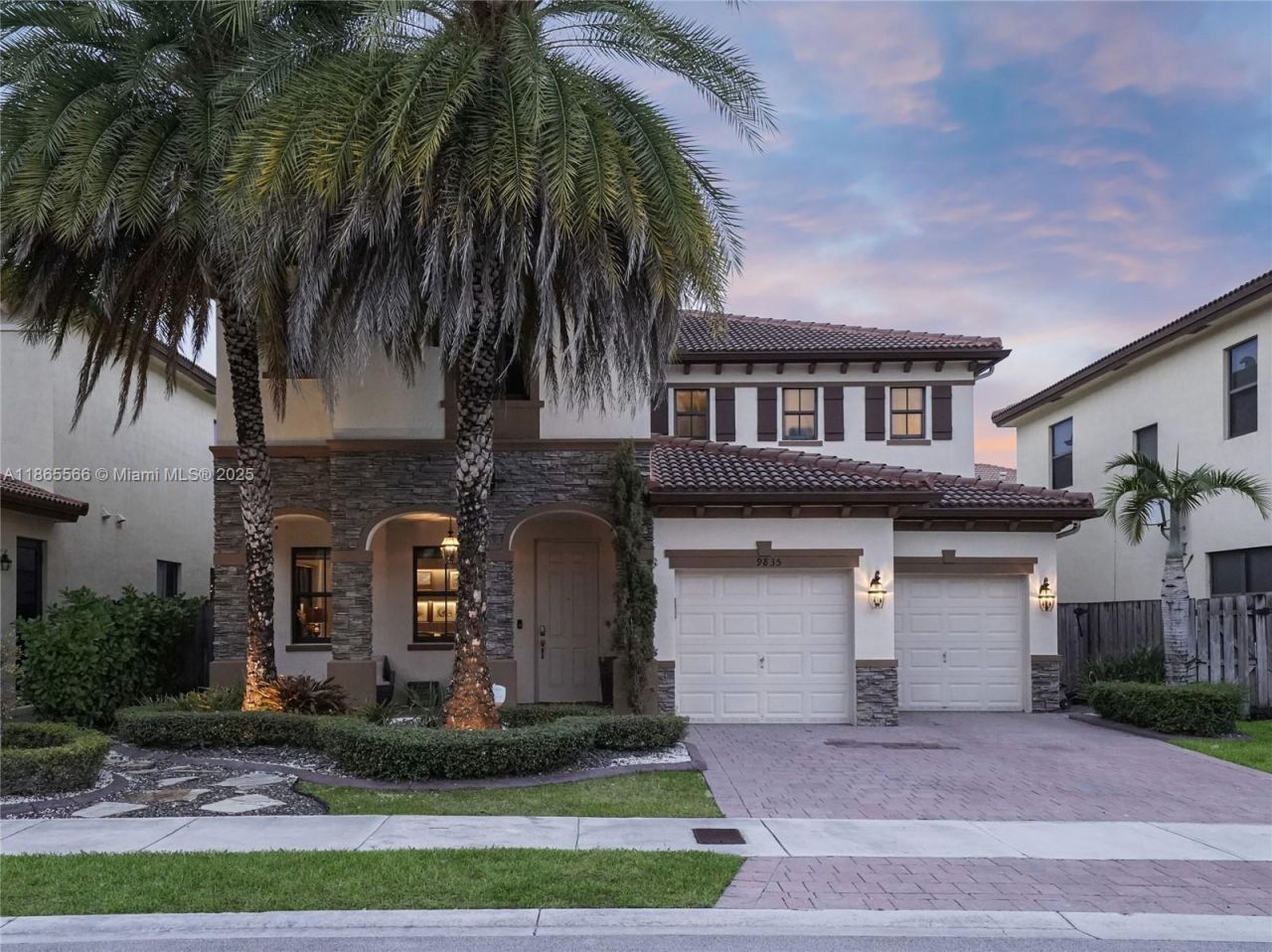 9835 NW 86th Ter, Doral, FL 33178 Photo
