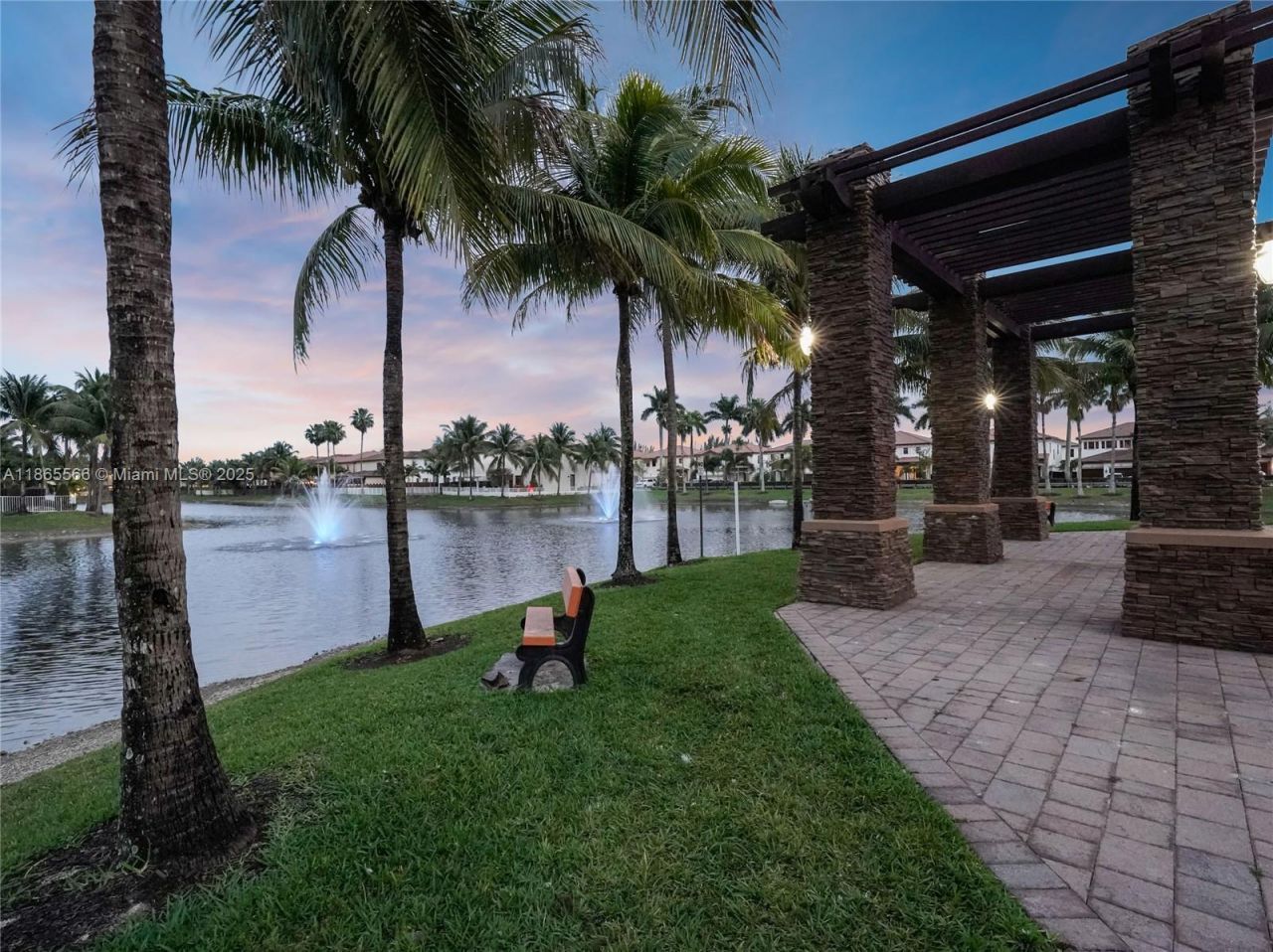 9835 NW 86th Ter, Doral, FL 33178 Photo