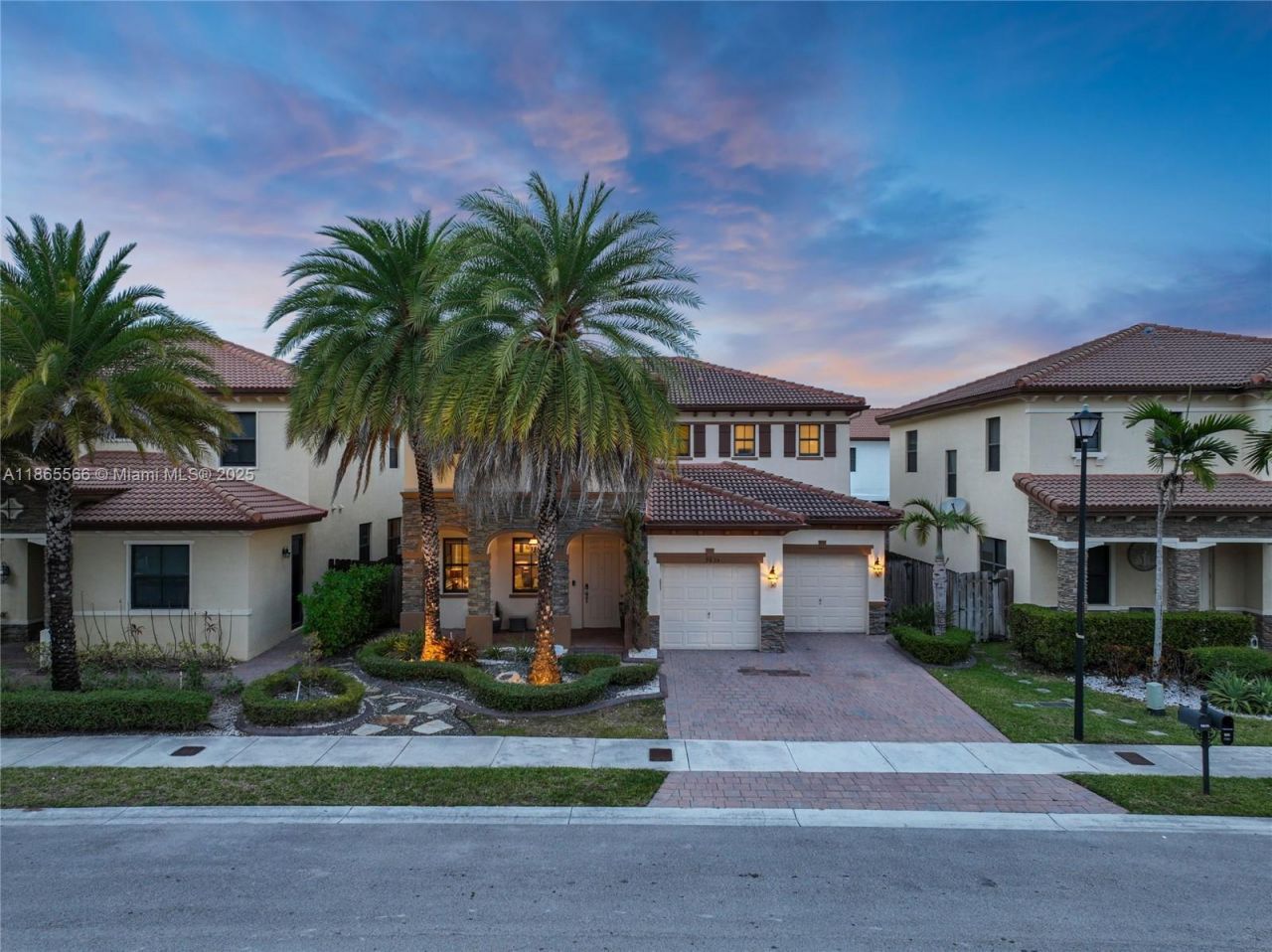 9835 NW 86th Ter, Doral, FL 33178 Photo