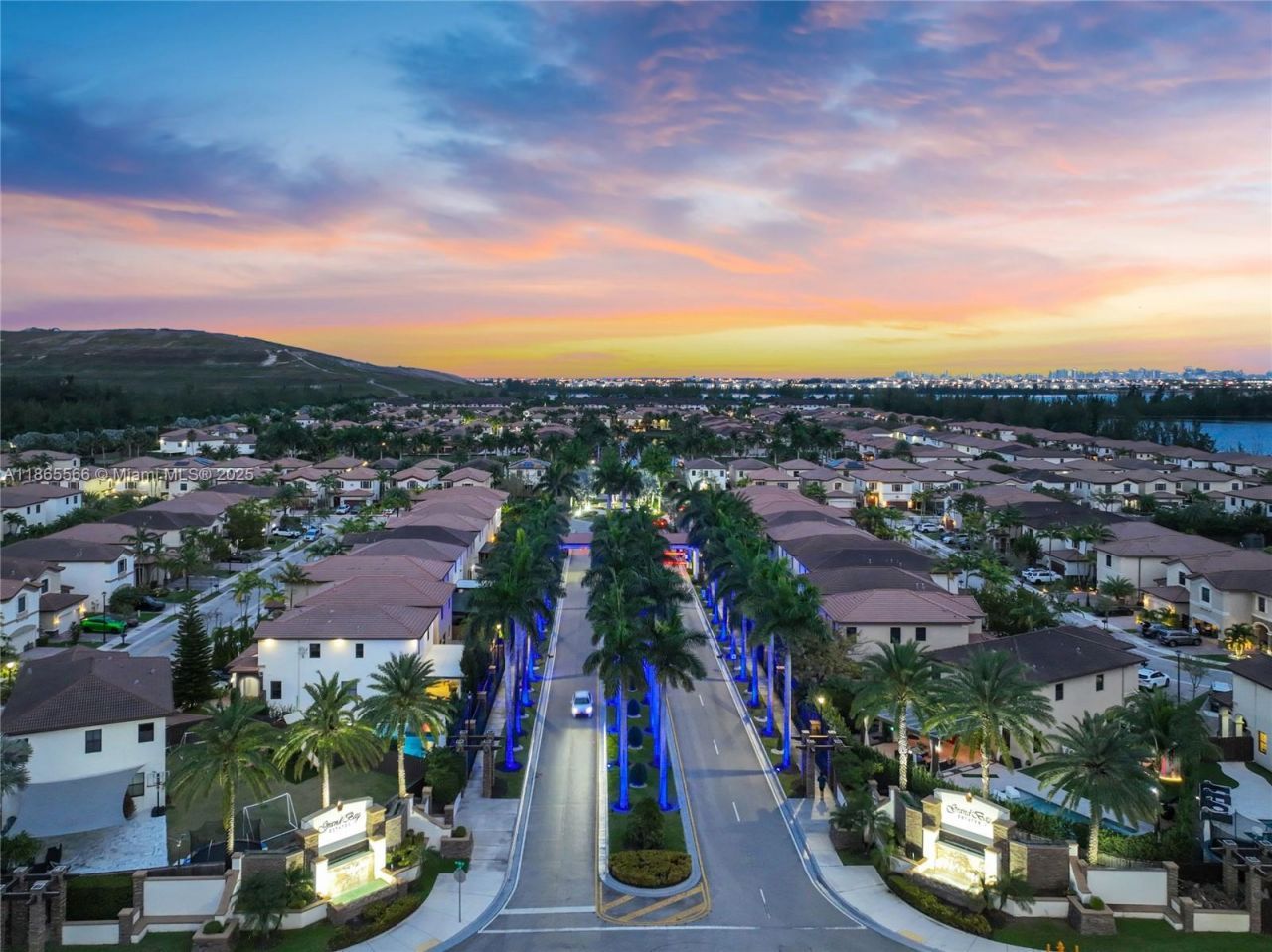 9835 NW 86th Ter, Doral, FL 33178 Photo