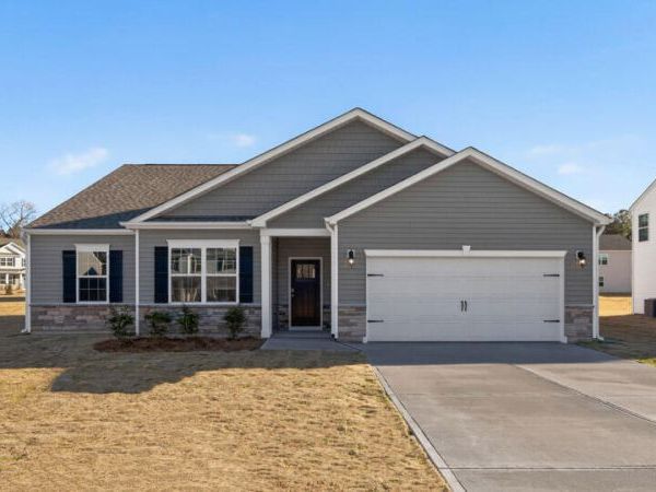 1086 Shoreline Drive, Vass, NC 28394