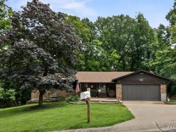 5190 N Royale Drive, Imperial, MO 63052