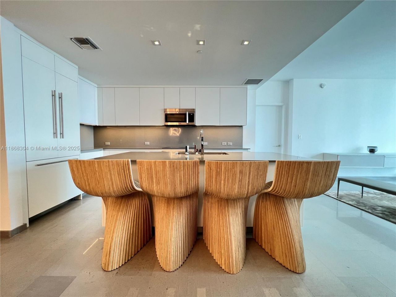 68 SE 6th St, Unit 1003, Miami, FL 33131 Photo