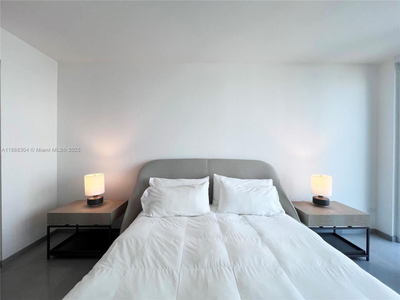 68 SE 6th St, Unit 1003, Miami, FL 33131 Photo