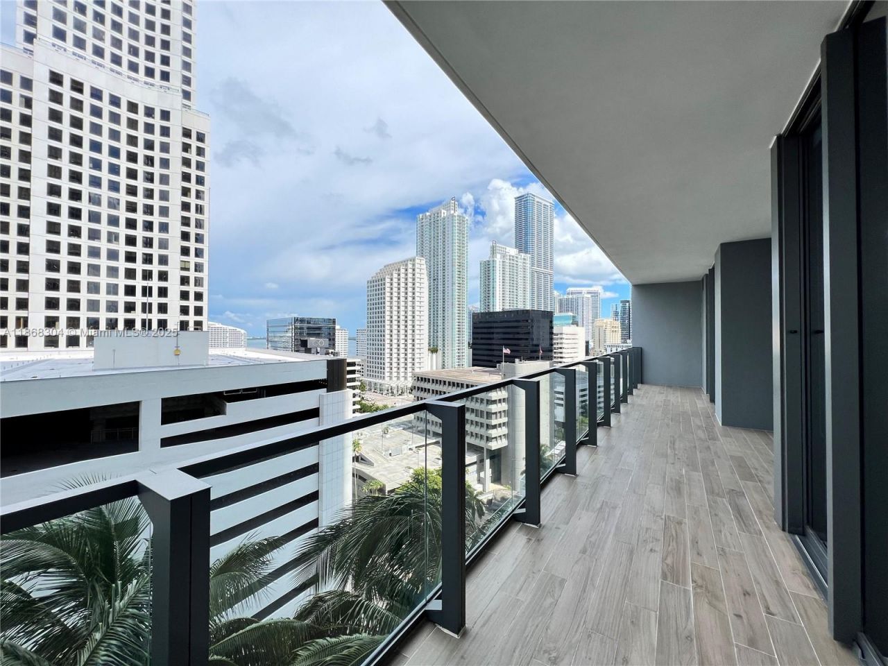 68 SE 6th St, Unit 1003, Miami, FL 33131 Photo