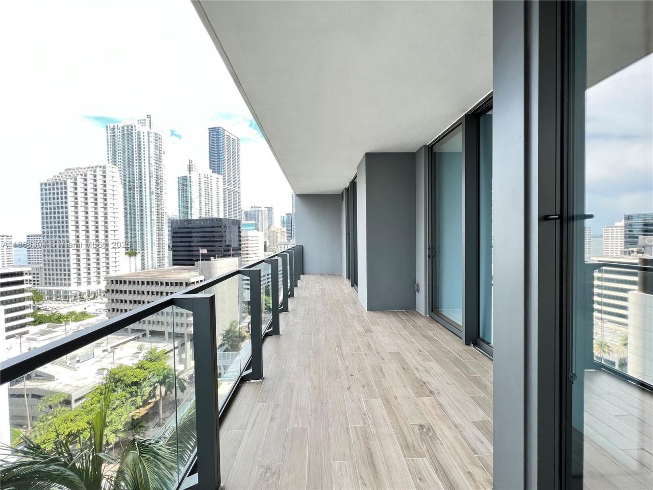 68 SE 6th St, Unit 1003, Miami, FL 33131 Photo