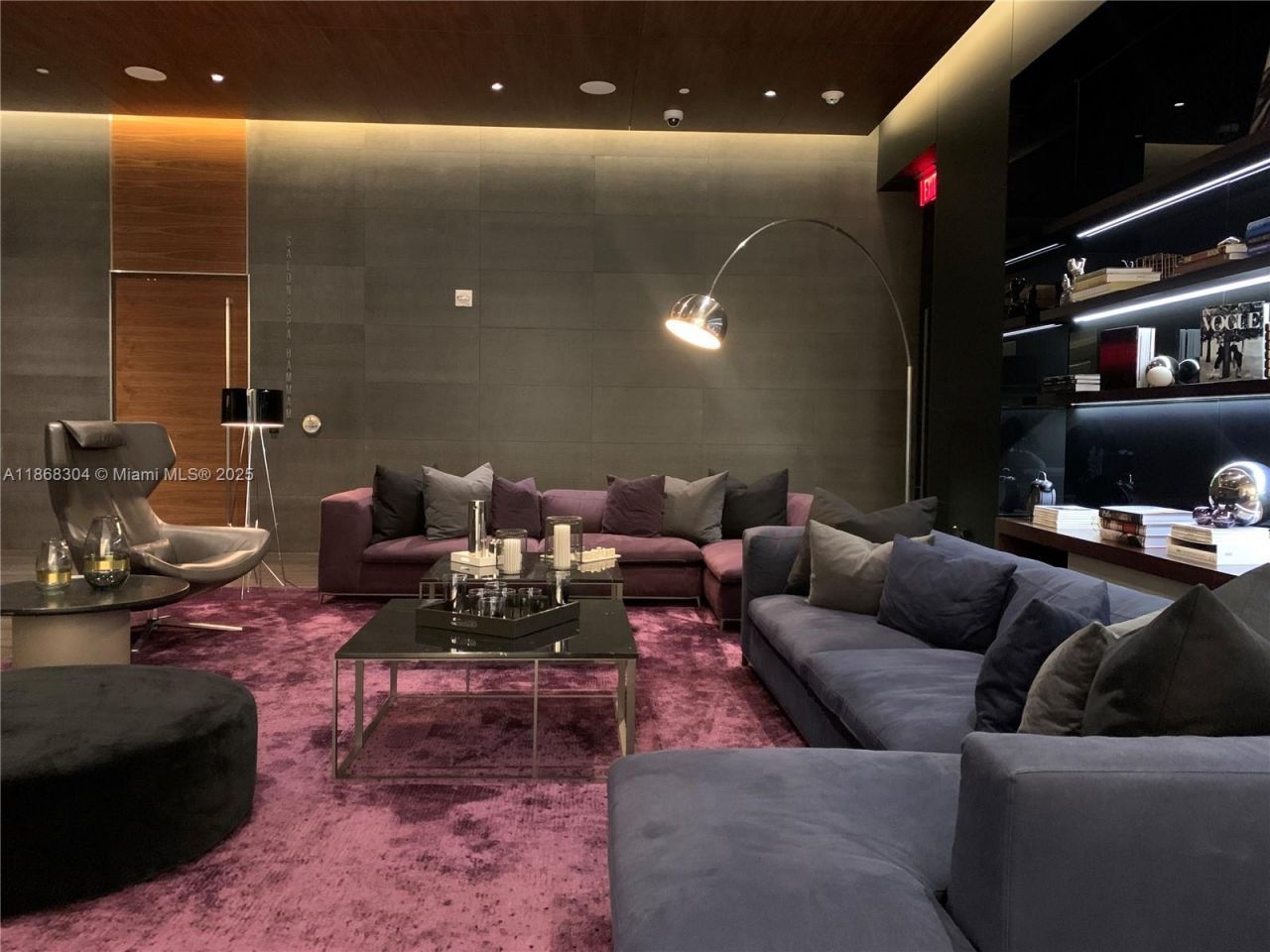 68 SE 6th St, Unit 1003, Miami, FL 33131 Photo