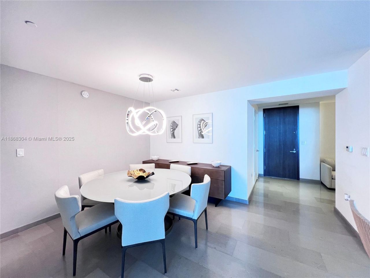 68 SE 6th St, Unit 1003, Miami, FL 33131 Photo